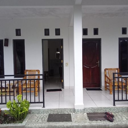 Eja Guest House Ende Exterior photo